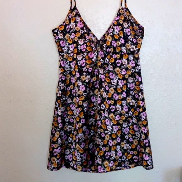 Forever 21 Dresses & Skirts - FLORAL SILK SLIP-ON DRESS